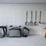 Stilvolle 2 Zimmer Wohnung Mit Kueche, Tv, Waschmaschine